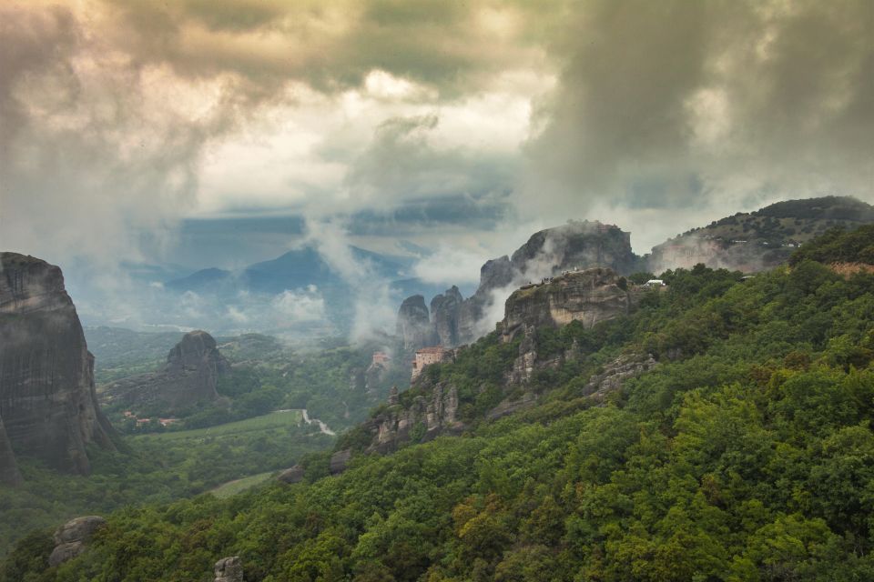 Athens: Meteora & Kalabaka Day Trip Without a Guide - Duration of the Trip