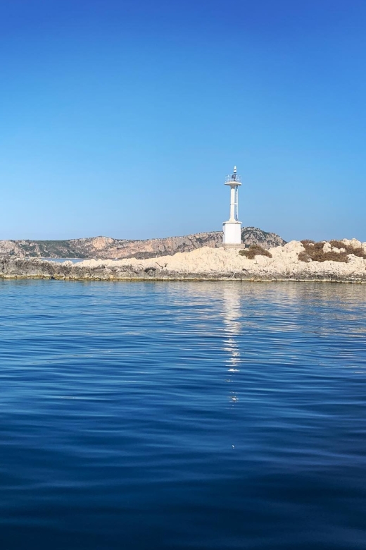 Boat Ride Tour & Lunch in Messinia, Greece - Language and Group Size