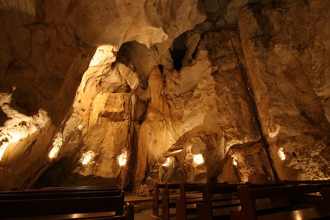 Capricorn Caves Cathedral Cave Tour - Cathedral Cave History and Geology