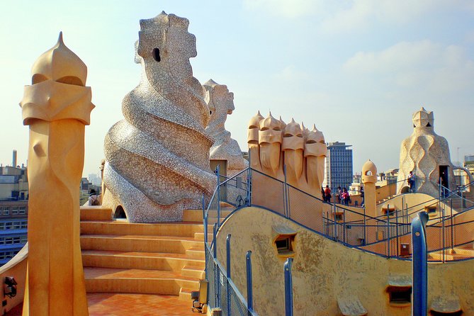 Gaudi Tour (Small Group): Casa Batllo & La Pedrera - Customer Feedback on Guides