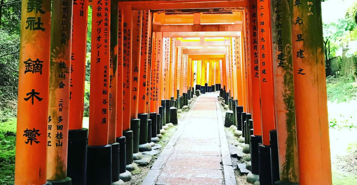 Inside of Fushimi Inari - Exploring and Lunch With Locals - Full Description