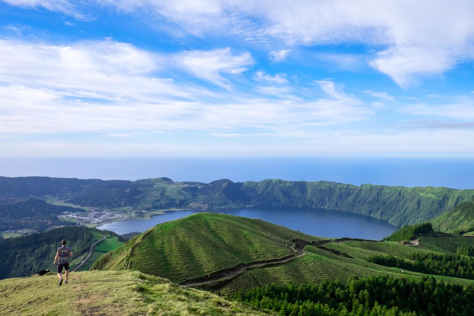 Private Airport Transfer With Sete Cidades Tour Included - Itinerary