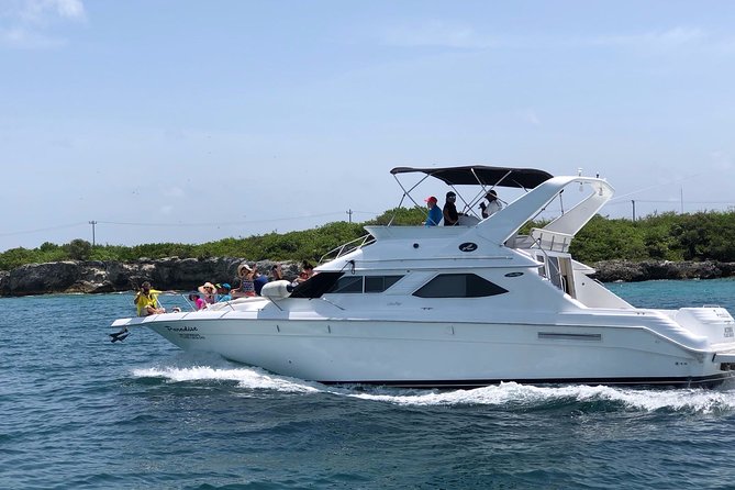 Private SeaRay 47ft Yacht Rental Cancun 23P6 - Amenities and FAQ