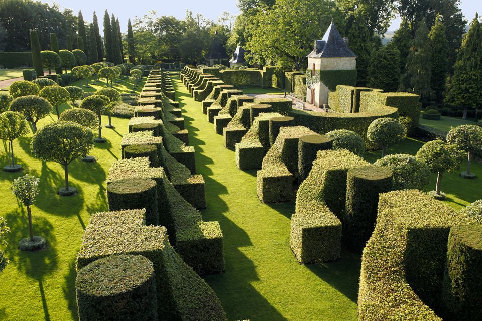 Salignac-Eyvigues: Gardens of Eyrignac Manor Entry Ticket - Garden Features and Collections