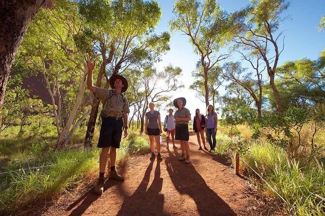 Uluru Small Group Tour Including Sunset - Sunset Over Uluru Experience