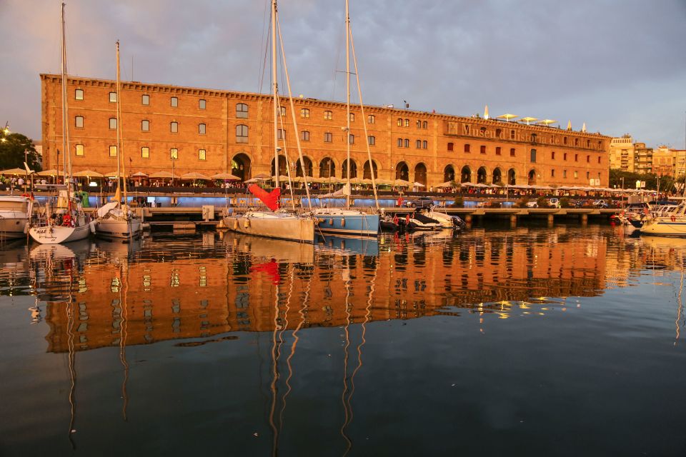 Barcelona: Sunset Sailing Tour With Tapas and Open Bar - Customer Reviews