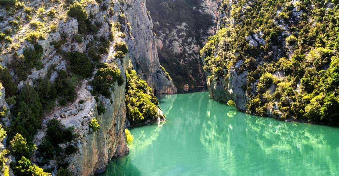 From Cannes: the Largest Canyon of Europe and Its Lake - Description