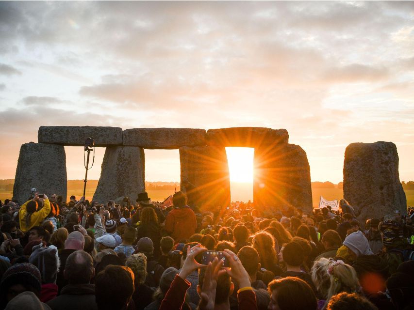 From London: Stonehenge Summer Solstice Sunset Tour (Jun 20) - Stonehenge Background