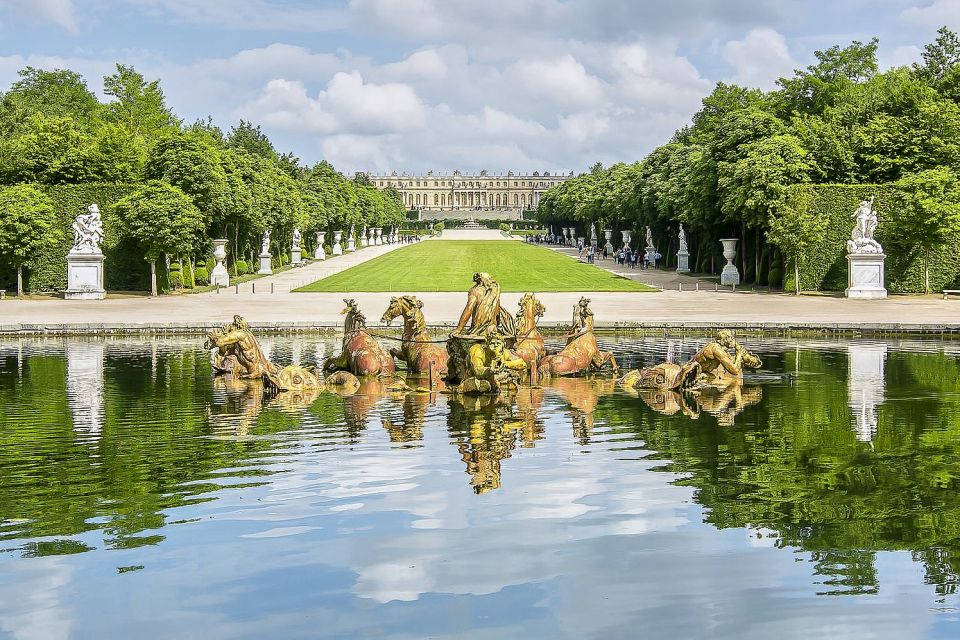 From Paris: Versailles Skip-the-Line Tour & Gardens Access - Itinerary