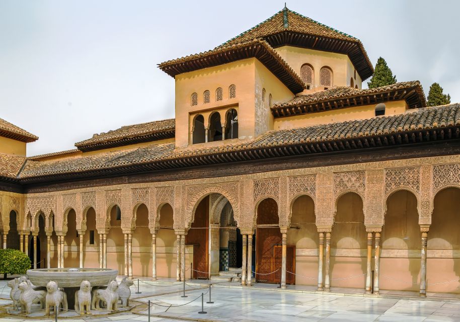 Granada: Alhambra and Nasrid Palaces Private Tour - Important Information