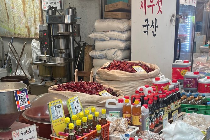 Local Seoul Tour at Traditional Market With Han River Picnic - Tour Itinerary and Logistics