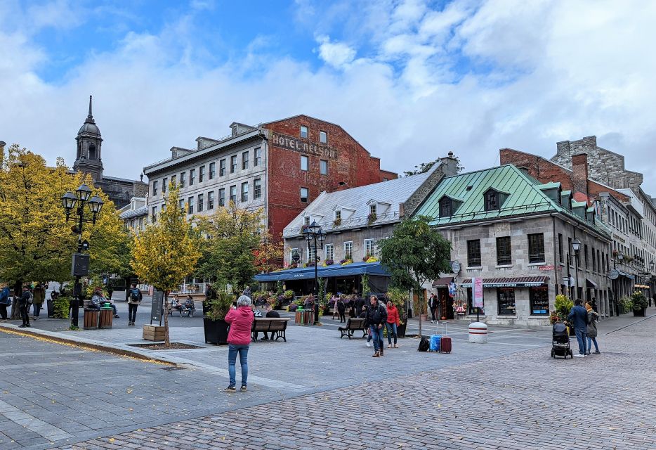 Montreal: Explore Old Montreal Small-Group Walking Tour - Tour Experience