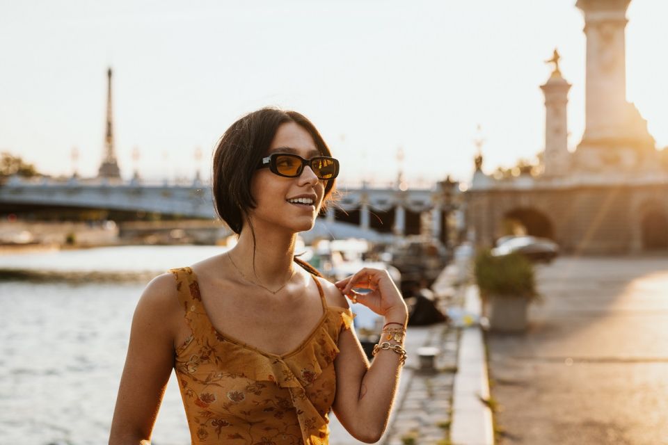 Outdoor Portrait Photoshoot in Paris - Working With Your Photographer