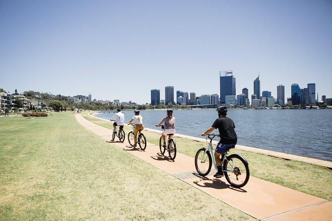 Perth Bike Tour - Beautiful Matilda Bay and Kings Park - Colonial History on Two Wheels