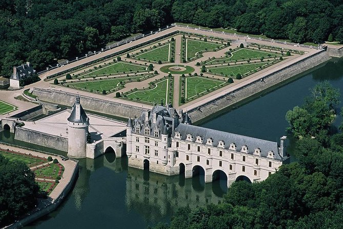 Chenonceau Castle, Wine Tasting & Lunch Private Full-Day Tour  - Loire Valley - Common questions