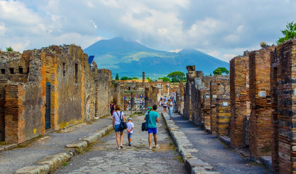 Pompeii and the Amalfi Coast Private Car Trip From Rome - Important Information