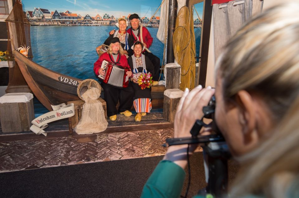 Volendam: Photo Opportunity in Traditional Dutch Costume - Directions: How to Get There