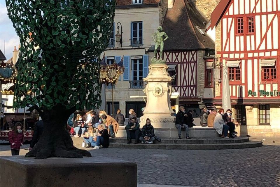 Dijon: a Self-Guided Audio Tour Through the City - Stories Behind the Landmarks