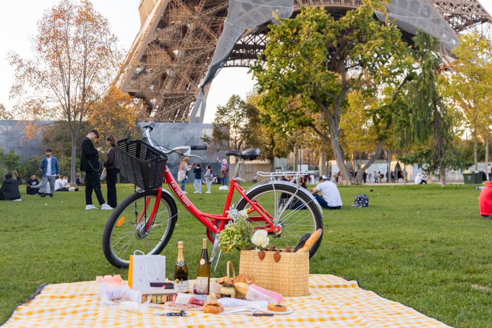 Paris: Food Bike Tour With a Guide - Important Details to Consider