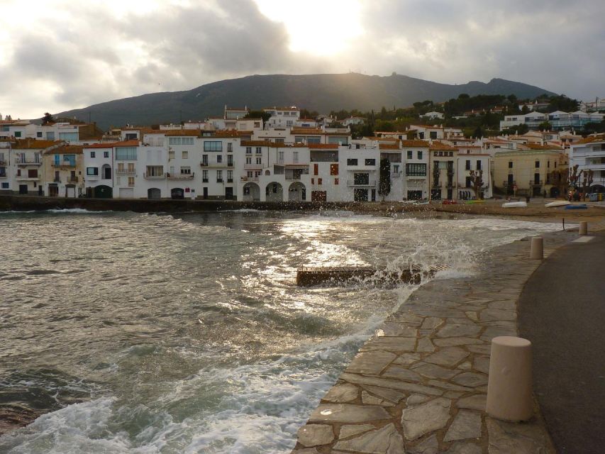 Private Transfer From Barcelona to Cadaques - Common questions