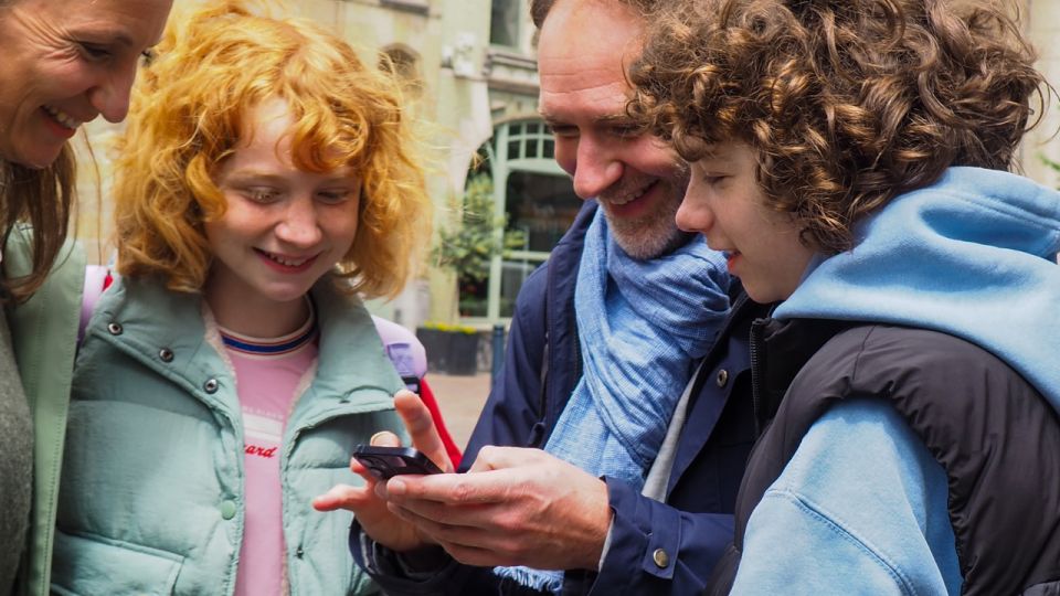 Toulouse: In-App Kids City Scavenger Hunt for Smartphones - Common questions