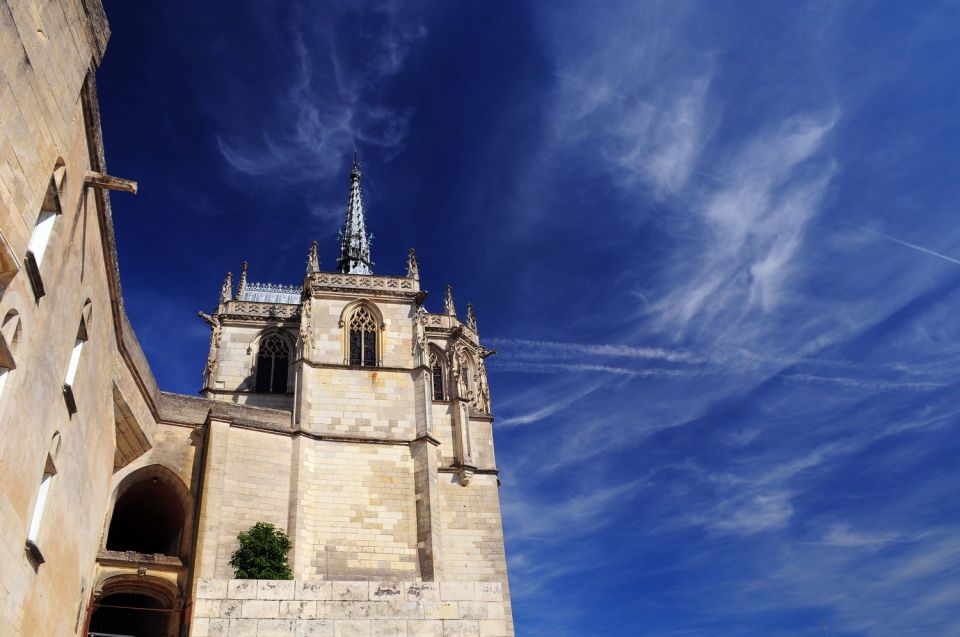 Loire Valley: Royal Château D'amboise Entrance Ticket - Exploring the Castles History