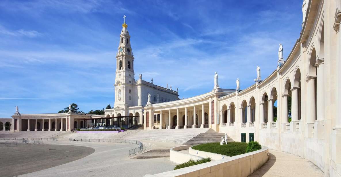 Private Full Day Tour - Fátima,Batalha, Nazaré and Óbidos - Unforgettable Experience