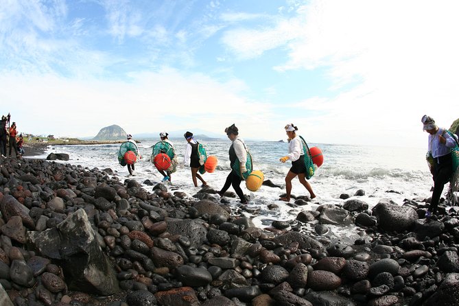 Jeju Island East UNESCO Day Tour With Lunch Included - Tour Logistics and Inclusions