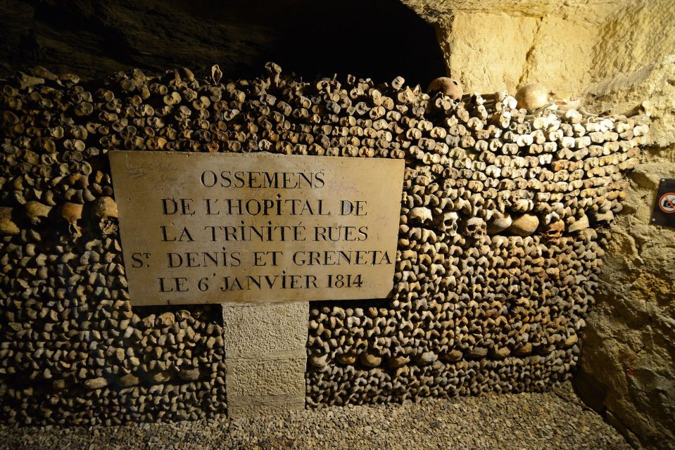 Paris: Catacombs Entry & Seine River Cruise With Audio Guide - Key Points