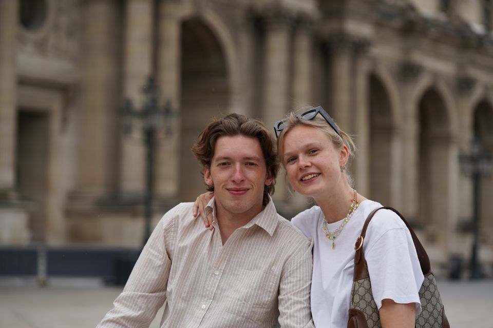 Paris: Private Photoshoot Outside The Louvre Museum - Key Points