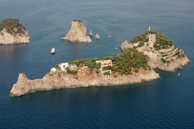 Positano Sunset Sail With Aperitif and Music on Board - Key Points