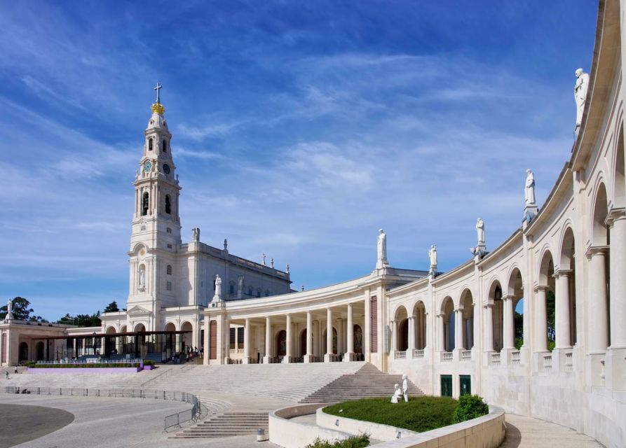 Private Fatima Full Day Tour From Lisbon - Key Points