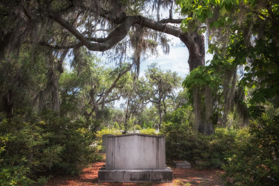 Self Guided Audio Ghost Tour in Savannah in 6 Languages - Key Points