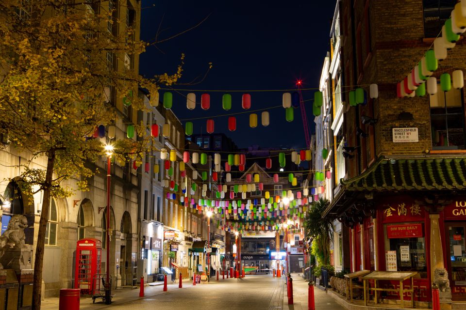 Taste of the Orient: London's Chinatown Exploration - Key Points