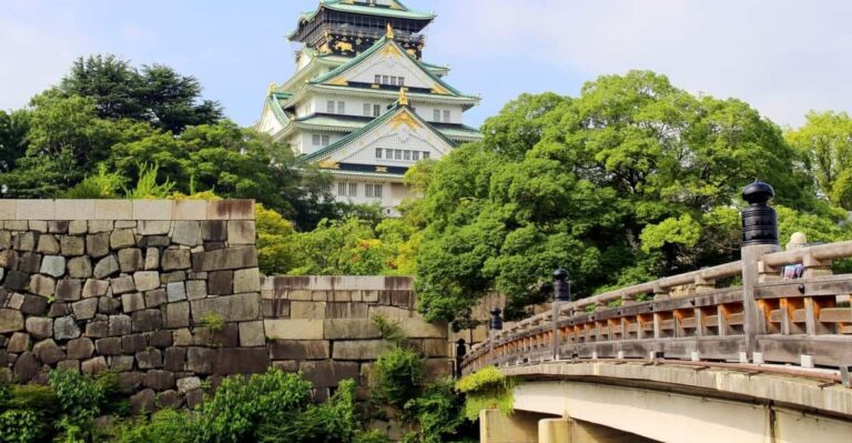 1-Day Walking Tour in Osaka：Castle, Temples and Ukiyoe