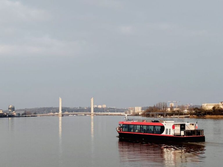 Bordeaux: Evening Apéritif Cruise on the River Garonne