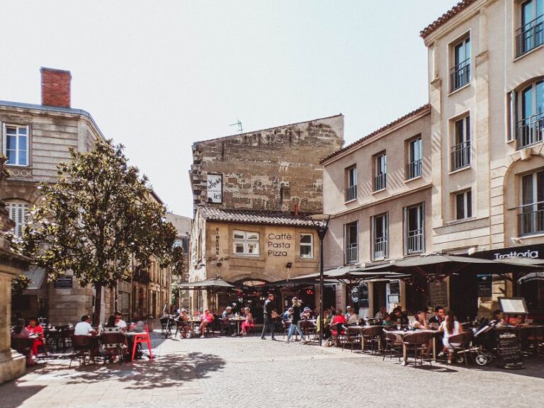 Bordeaux Private Walking Tour