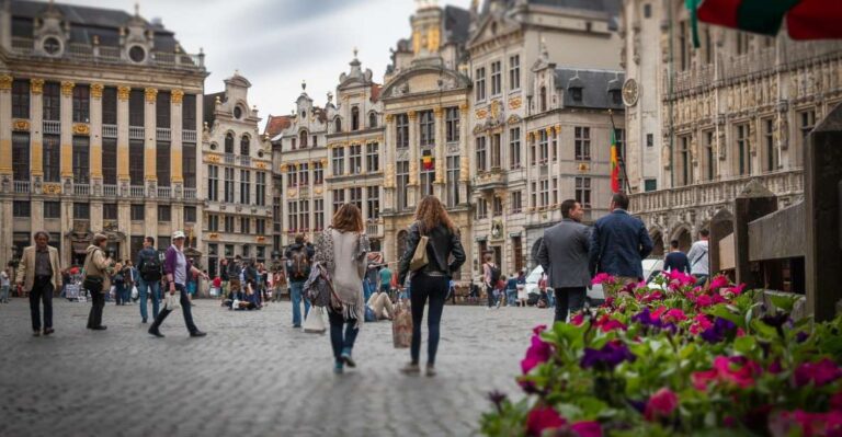 Brussels: Guided City Tour With Food and Drinks