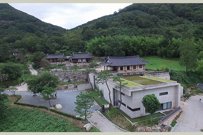 BTS Fliming Location in Jeonju Tour With House of Awon, Jeonju Zoo - Tour Overview and Inclusions