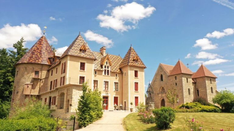 Couches Castle: Free Visit to the Castle and Its Parks