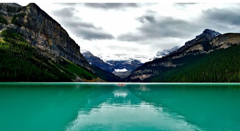 From Banff/Canmore: Moraine Lake and Lake Louise Transfer