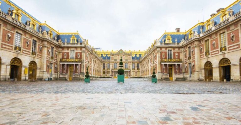 From Paris: Roundtrip Shuttle to Versailles