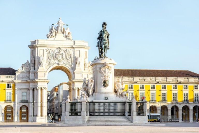 Getting to Know Lisbon on a Tuk-Tuk | 2hour City Overview!