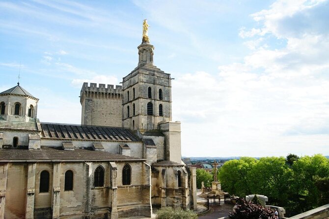 Guided Tour of Avignon - Avignons Rich Historical Background