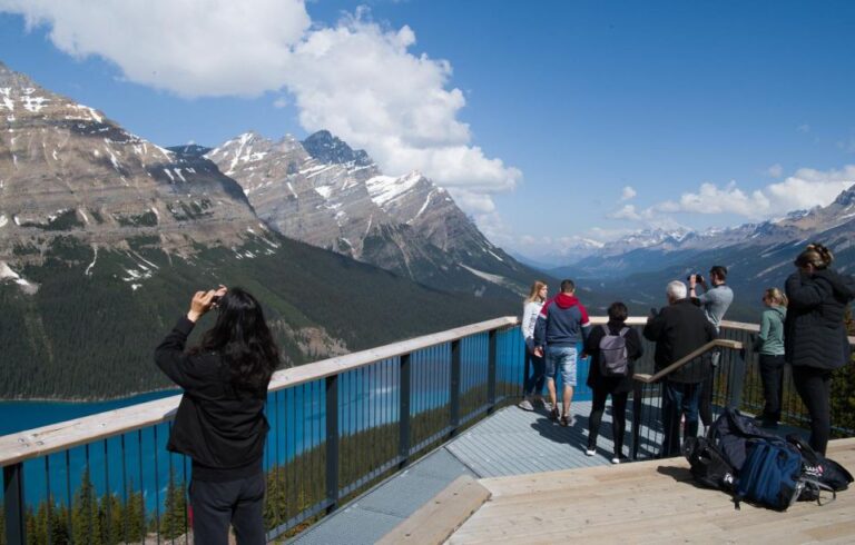 Lake Louise, Moraine Lake and Peyto Lake Full Day Tour