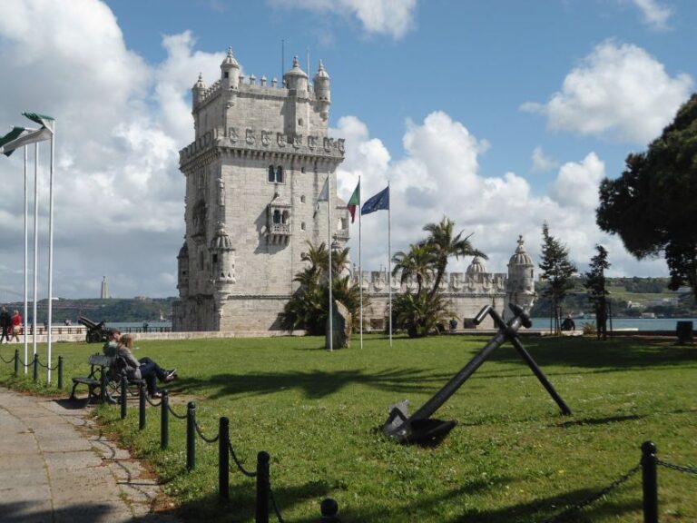 Lisbon: Full-Day Private and Guided City Tour