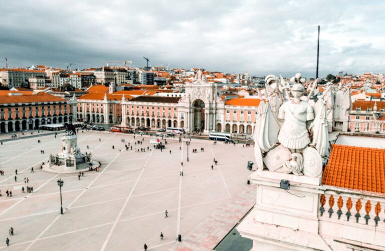 Private Unforgetable Full Day Tour in Lisbon