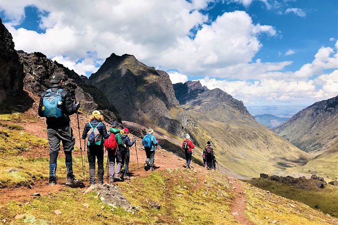 Rainbow Mountain & Red Valley Premium Tour With Picnic