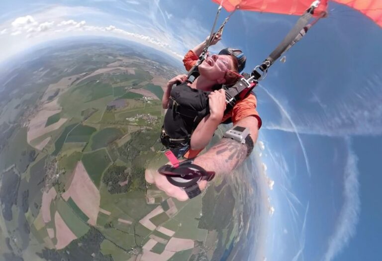 Zell Am See: Tandem Skydive Experience