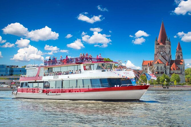 48-Hour Hop-On Hop-Off With Guided Walking Tour and River Cruise - Sightseeing Routes